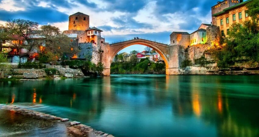 Uçaklı Vizesiz Kosovalı Büyük Balkan Turu İzmir`den Direkt Uçuş (7 Gece Konaklama) 2026