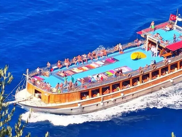 Kuşadası Tekne Turu (GÜNÜBİRLİK)