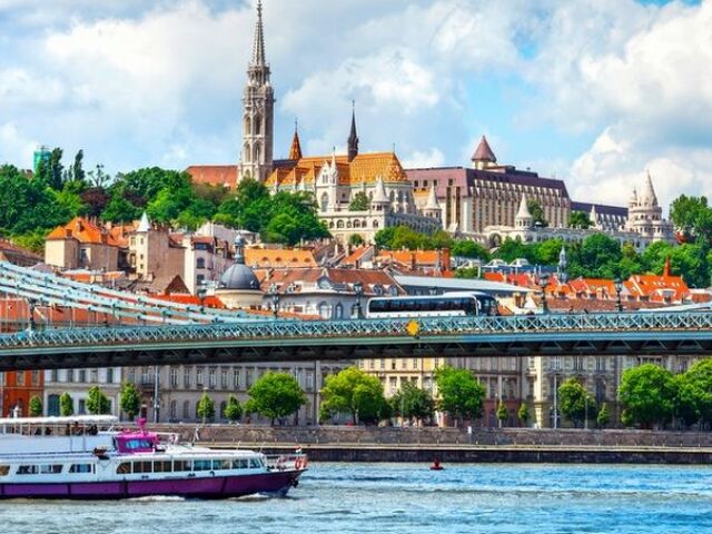 BUDAPEŞTE, VİYANA, PRAG, BRATİSLAVA TURU